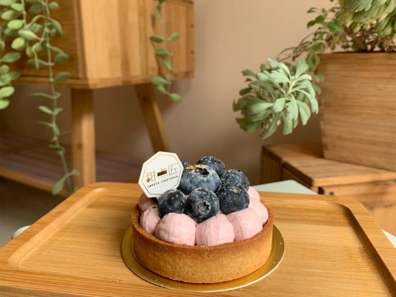 sweets craftsman blueberry tart