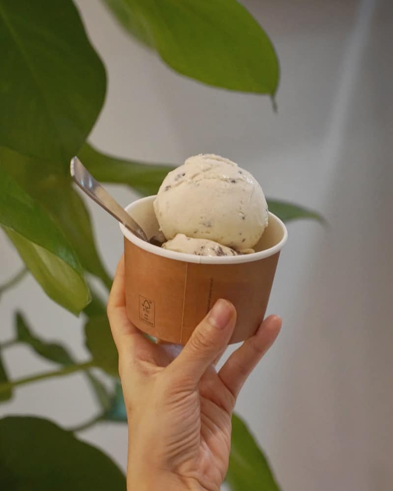 slickshots cafe singapore sweet cheeks