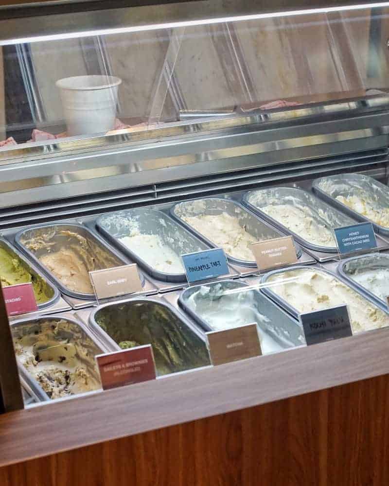 slickshots cafe singapore sweet cheeks