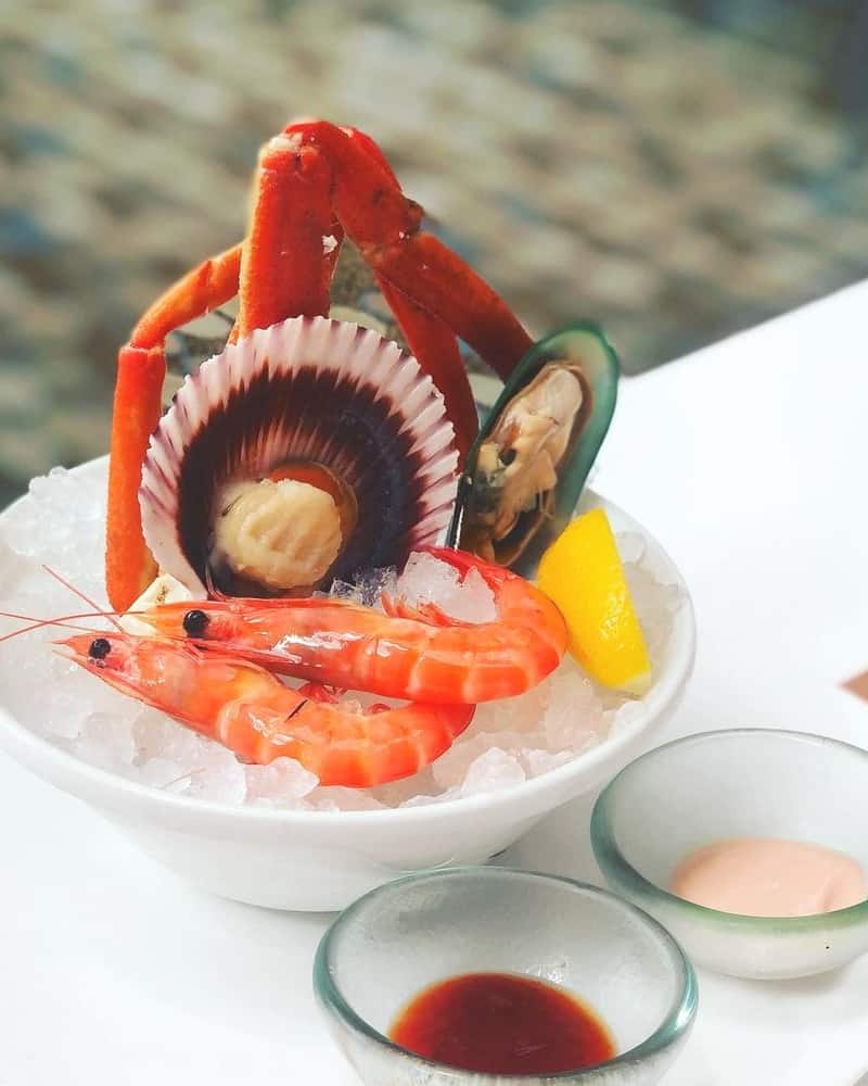 the line 50% off second diner promo