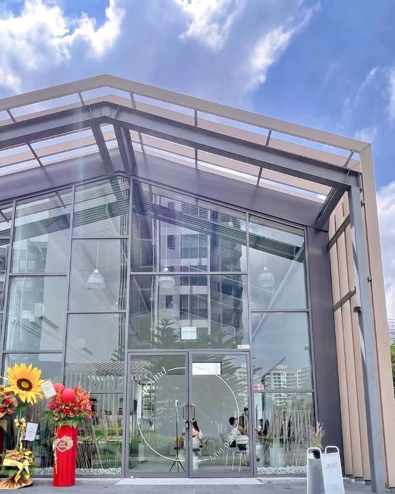 around cafe tampines