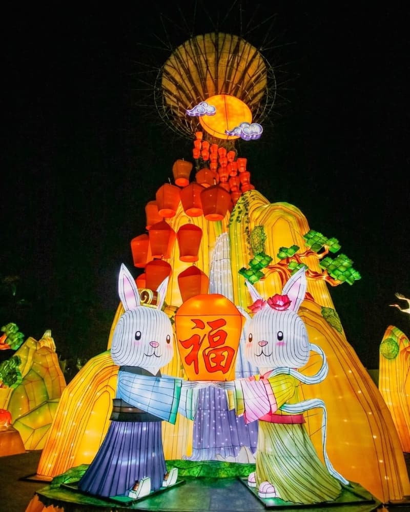 mid-autumn festival light gardens by the bay singapore