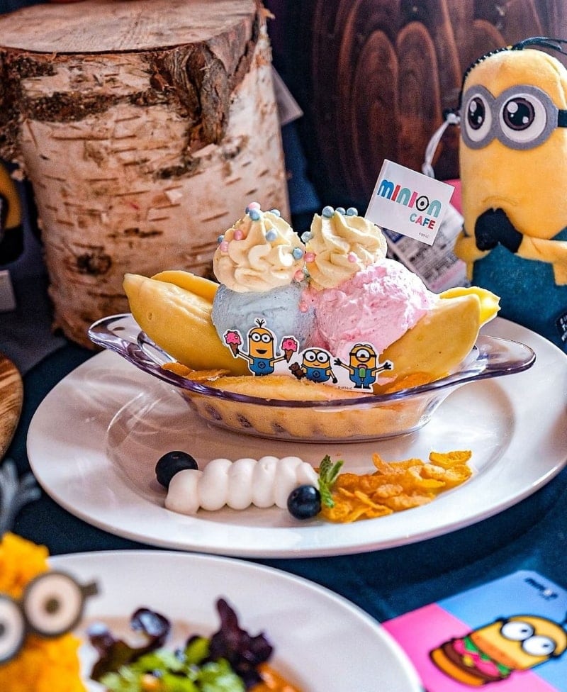 minion cafe singapore