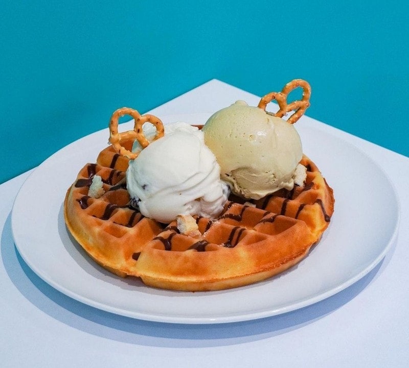 Play Gelato waffles