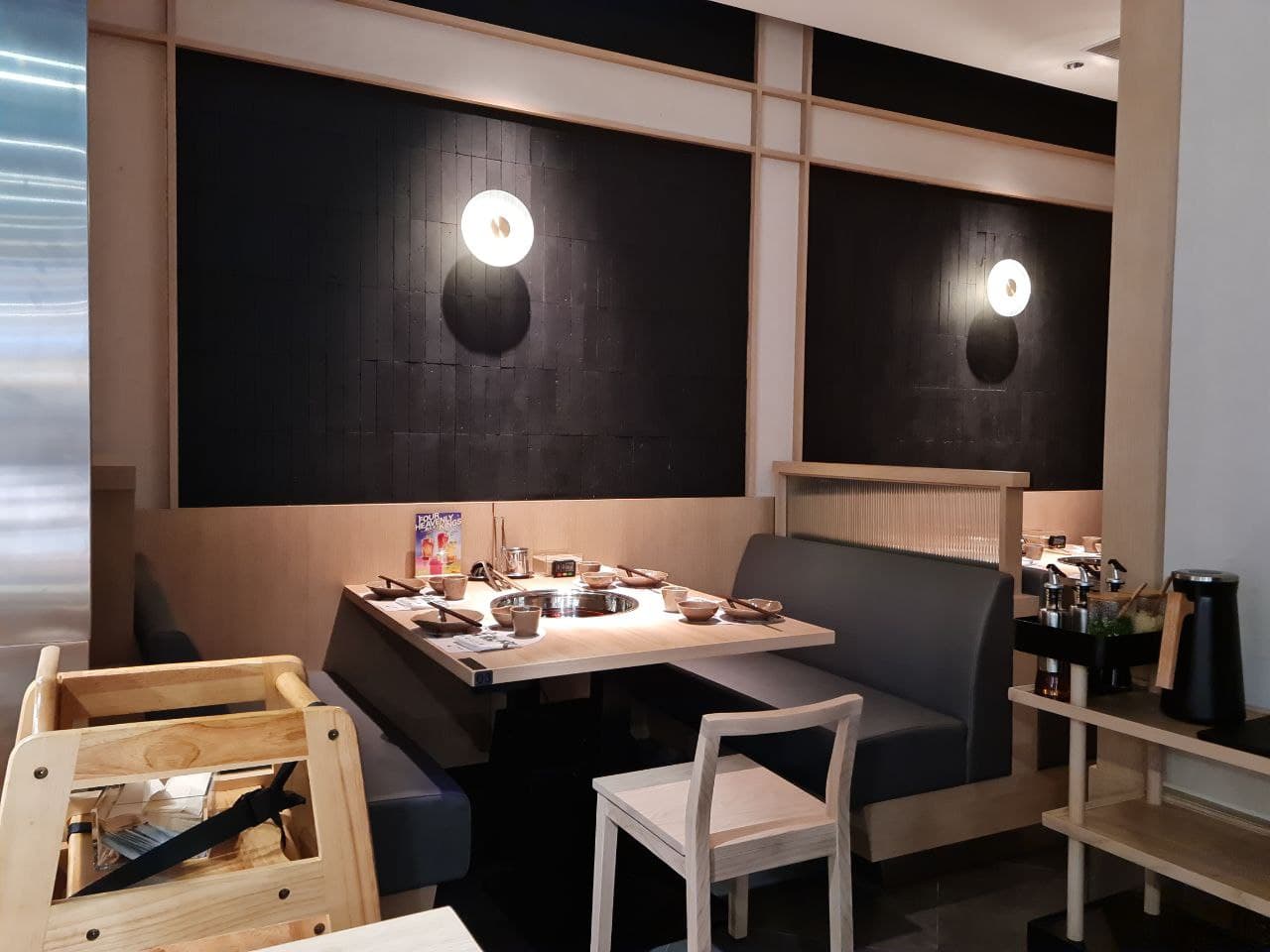 uncle fong hotpot interior