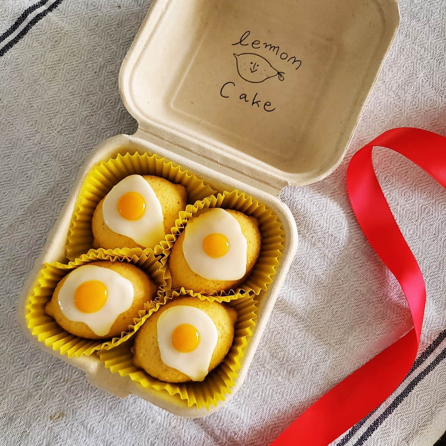 piccolo bakes lemon cake