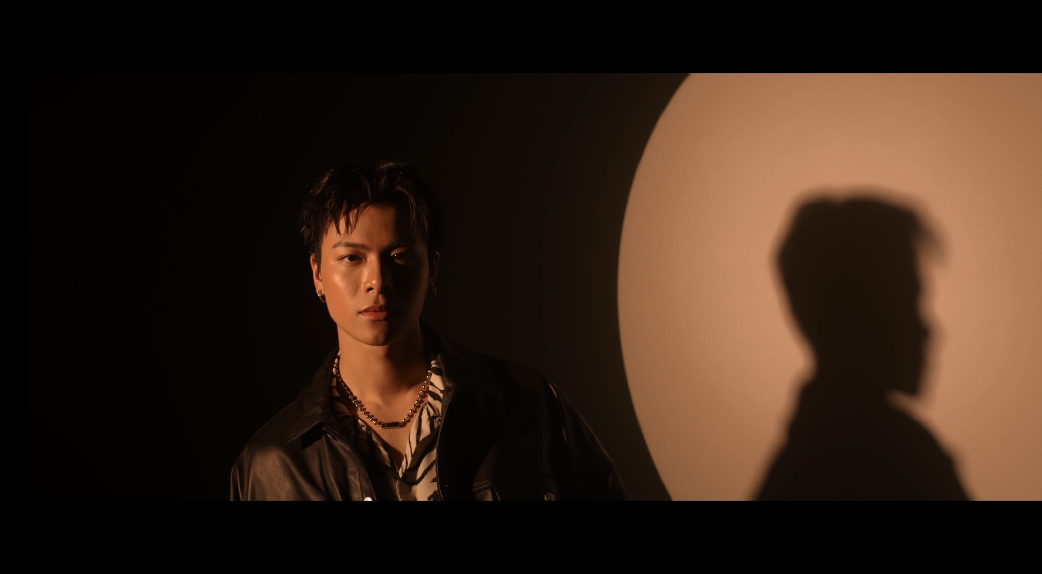 Glenn Yong Up Up MV