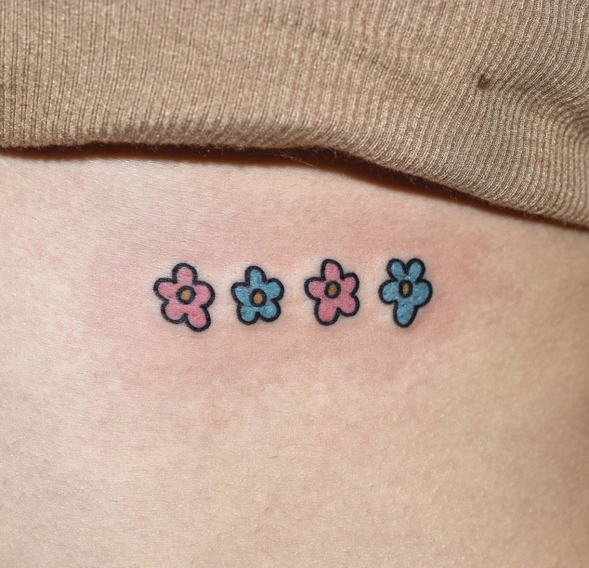 yanyan tattoo flower doodles