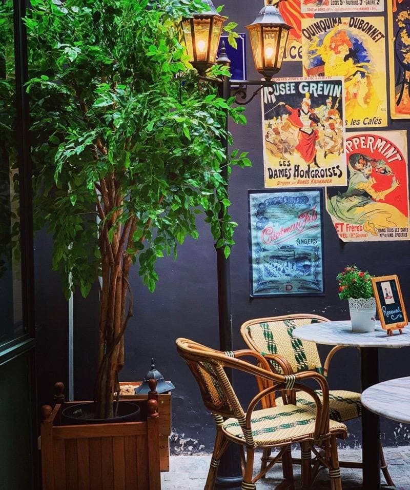 cafe and bar gavroche singapore