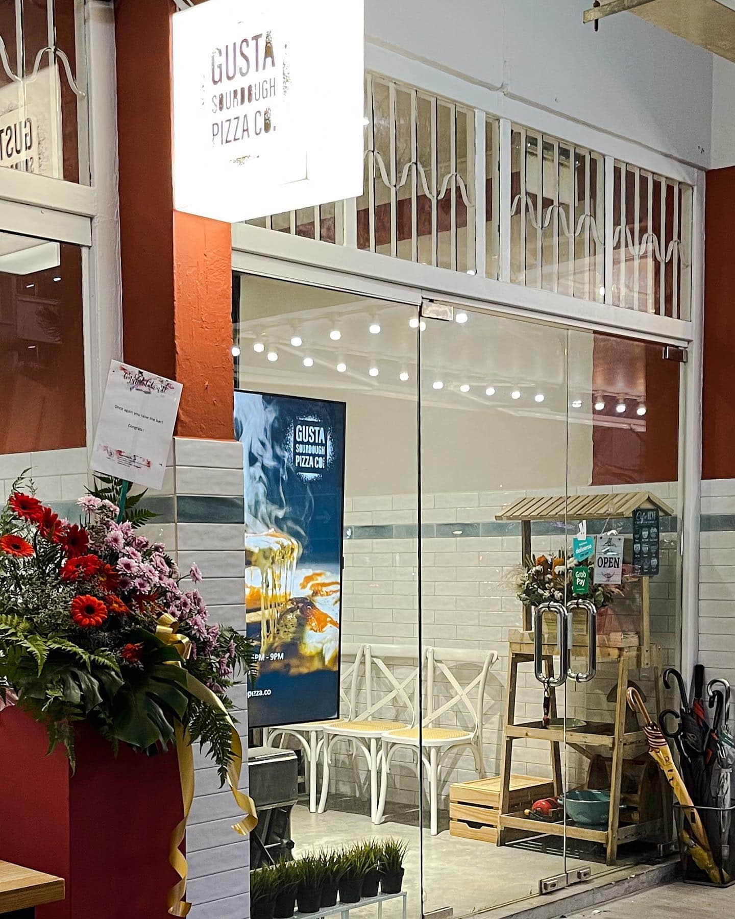 gusta sourdough pizza