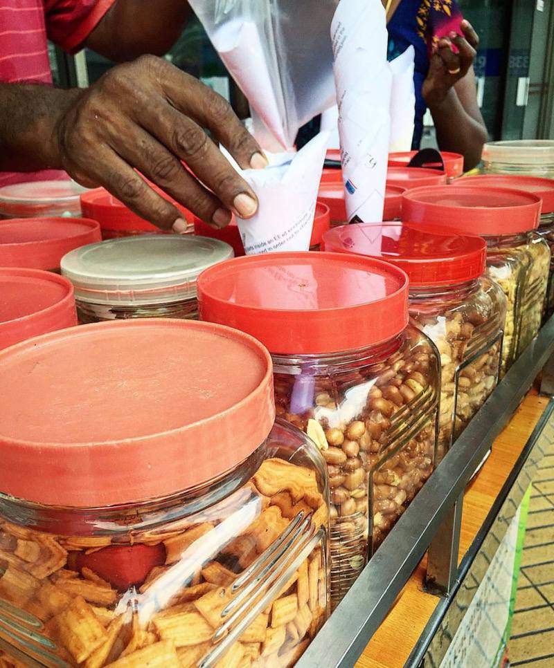 last kacang puteh man dhoby ghaut peace centre singapore