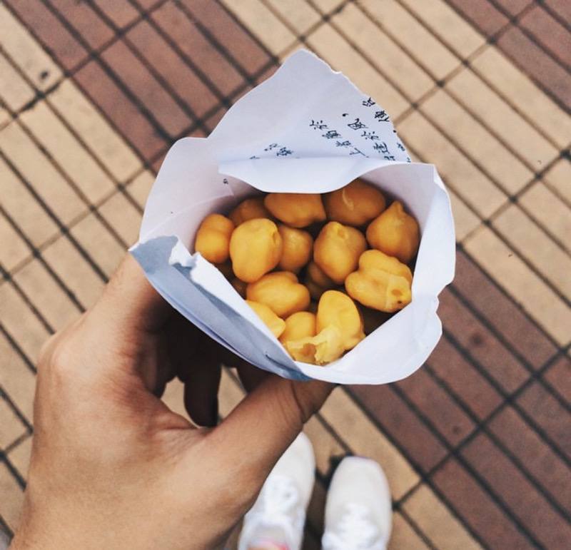 last kacang puteh man dhoby ghaut peace centre singapore