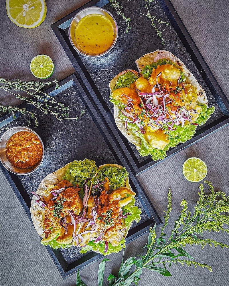 Knock Knock: Dawn - Dusk