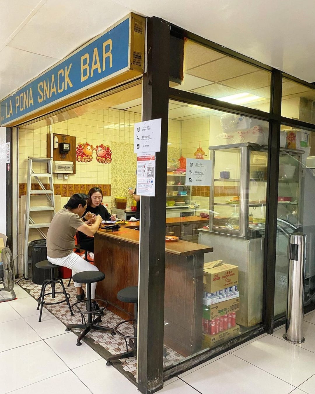 la pona snack bar