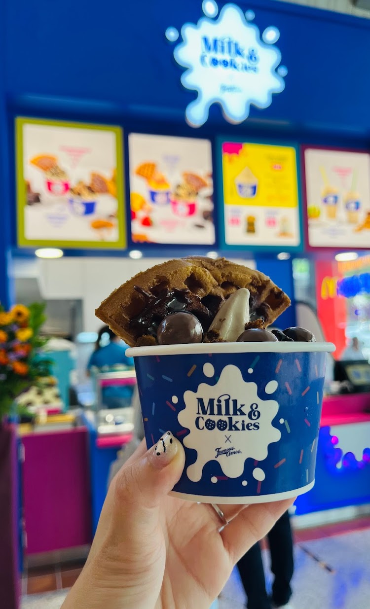 milk & cookies famous amos