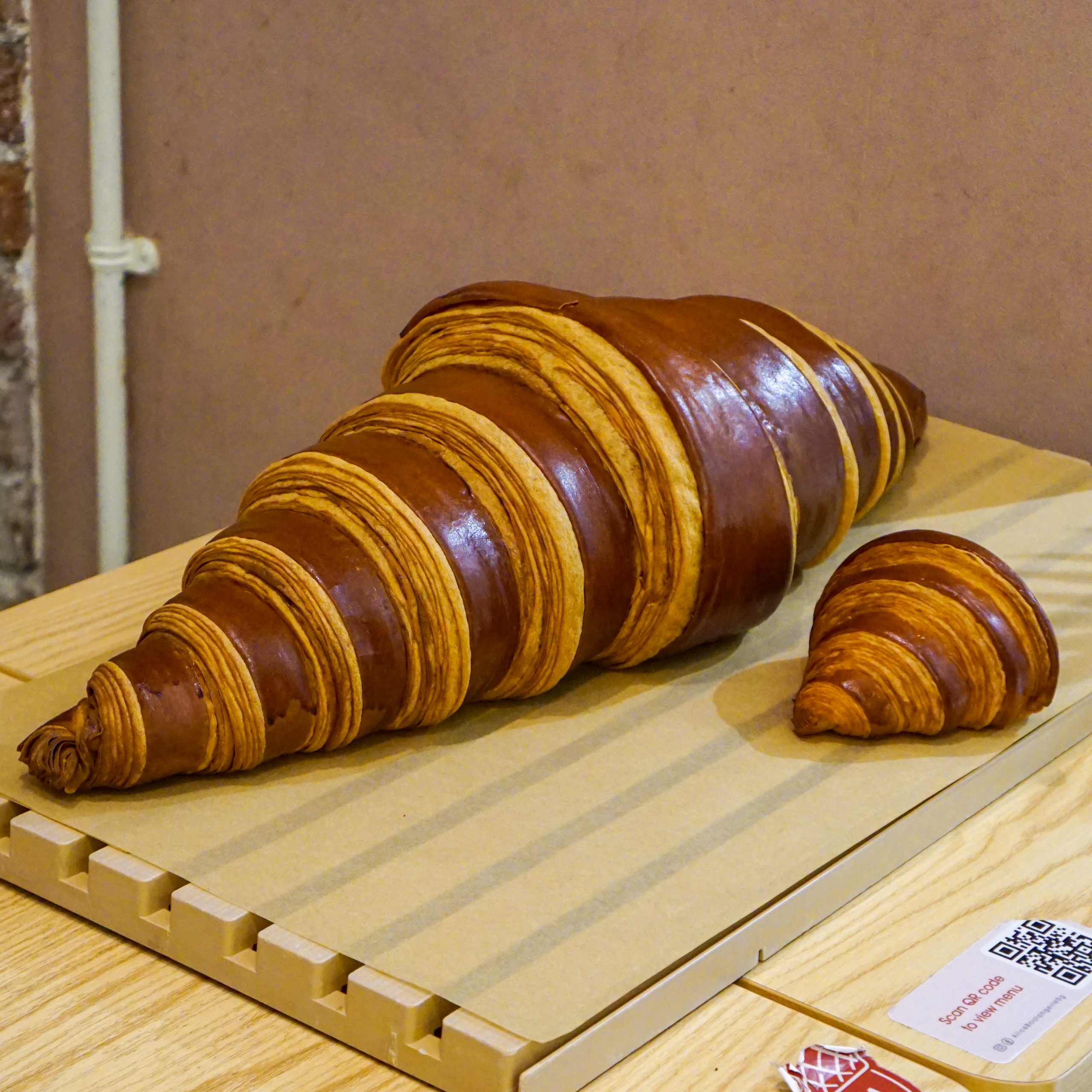 xxxl croissant