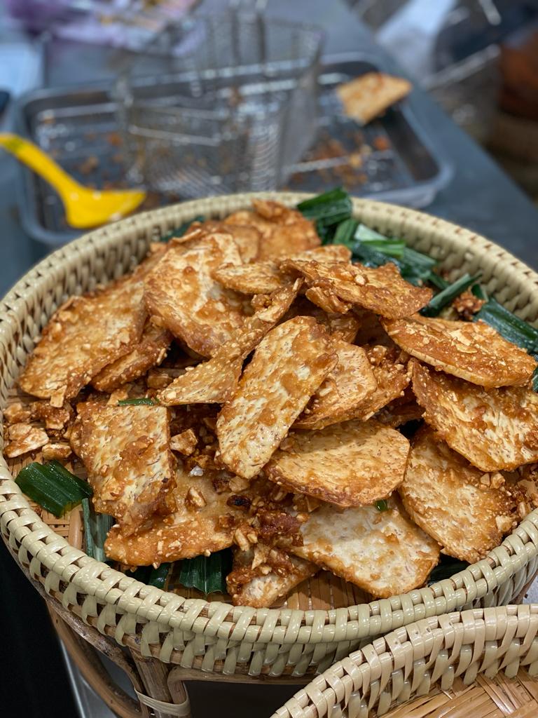 talad thai banana amk