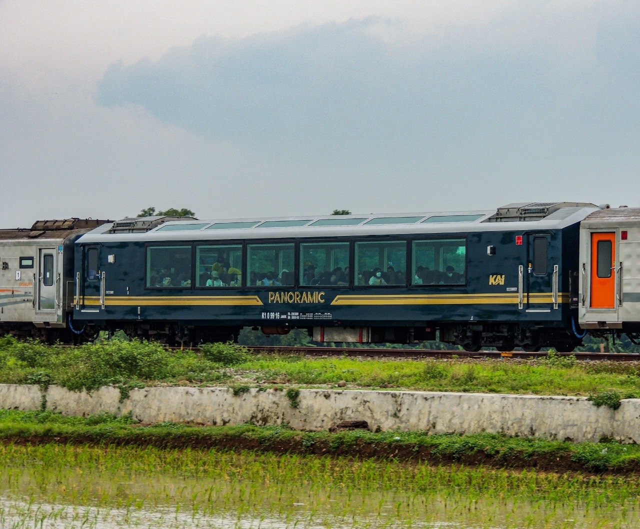 panoramic train Indonesia