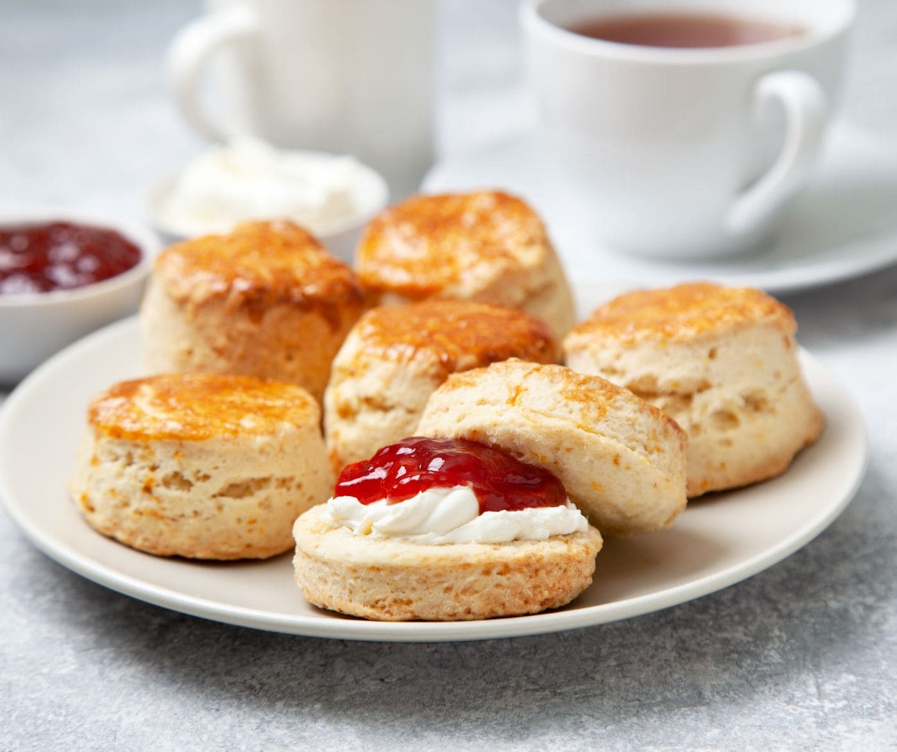 holiday inn orchard high tea