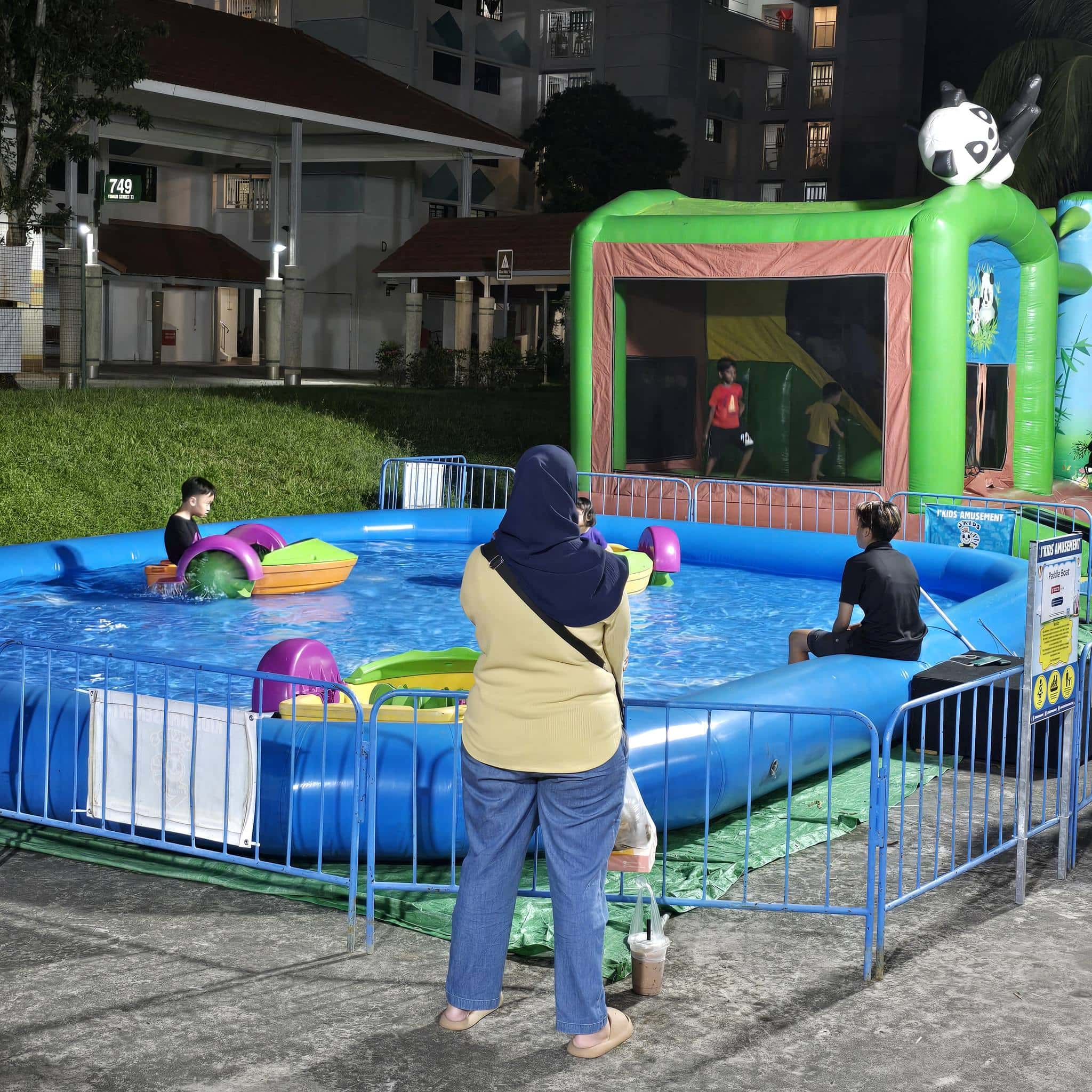 pasar malam yishun mrt