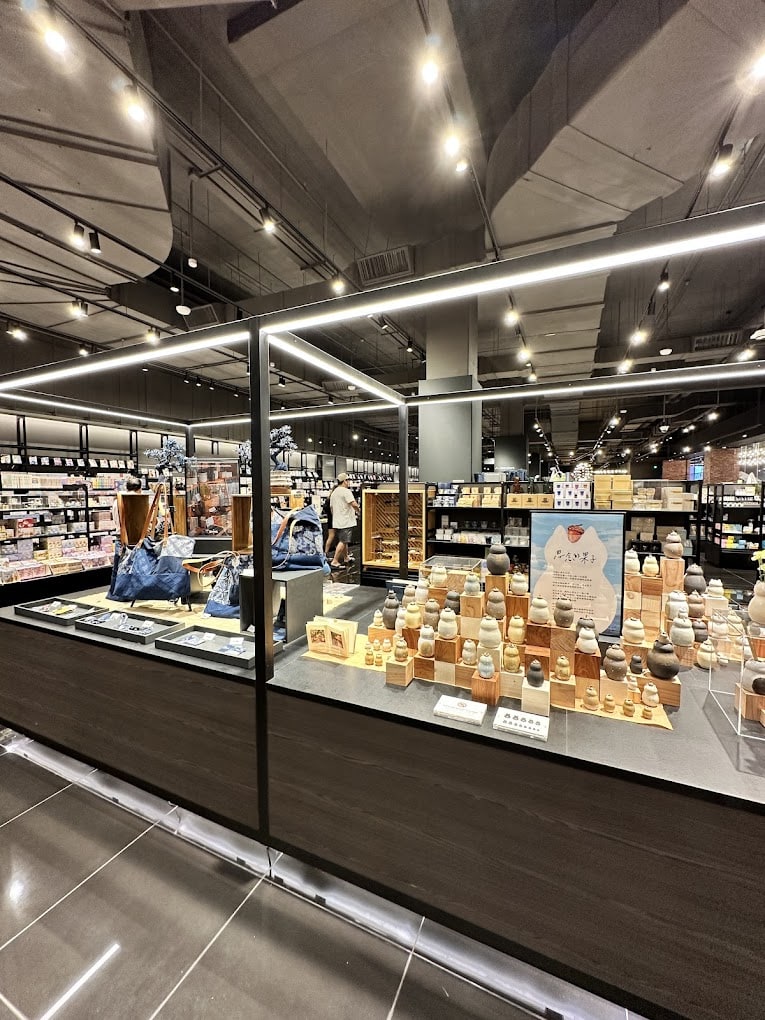 Tsutaya Bookstore JB