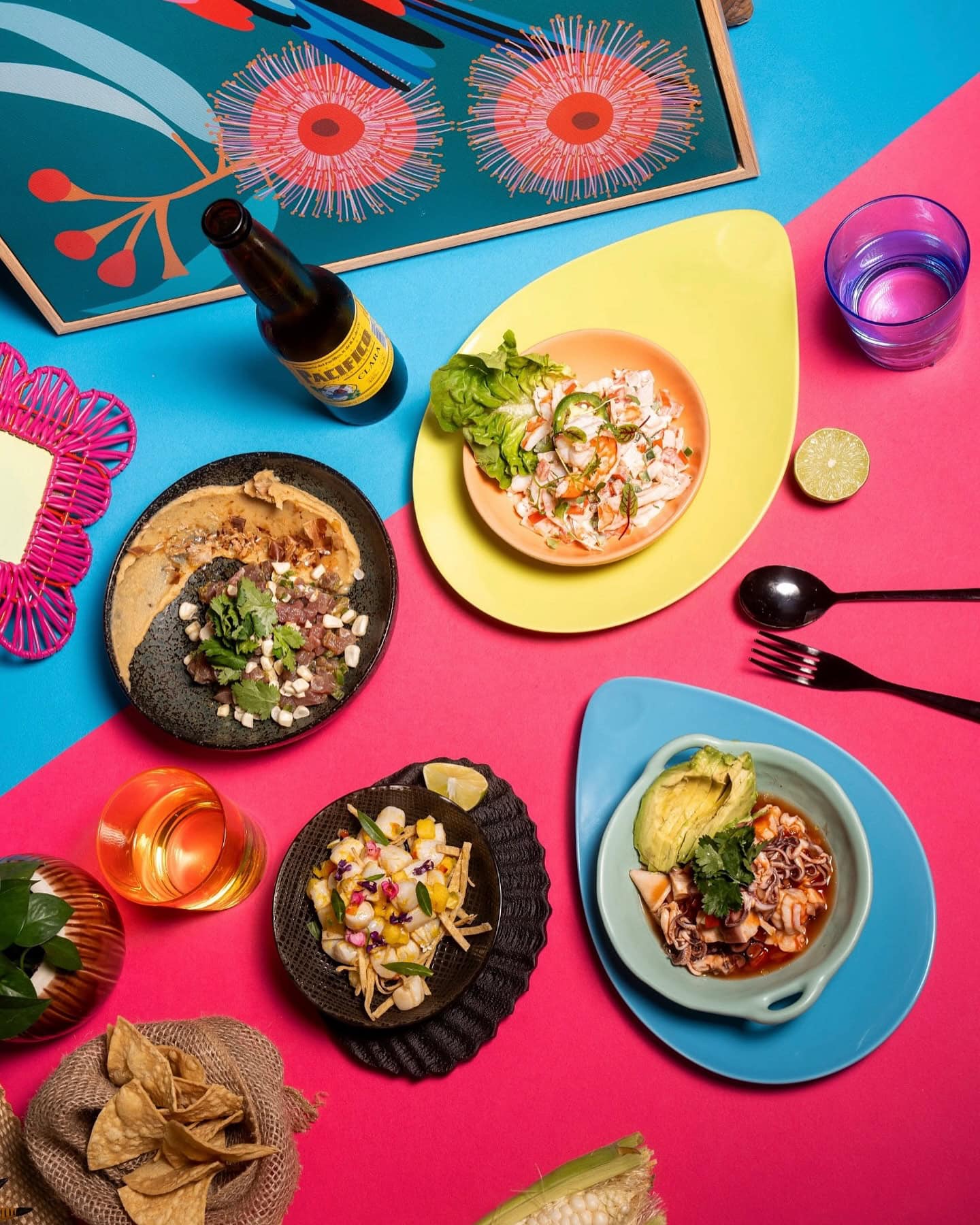 TOMATILLO Mexican Food & Bar 