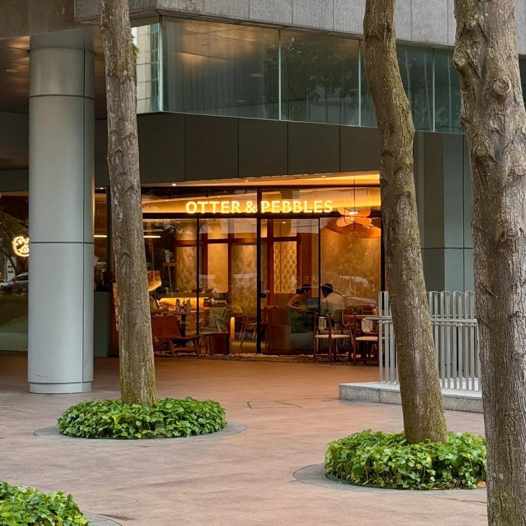 Otter & Pebbles Cafe