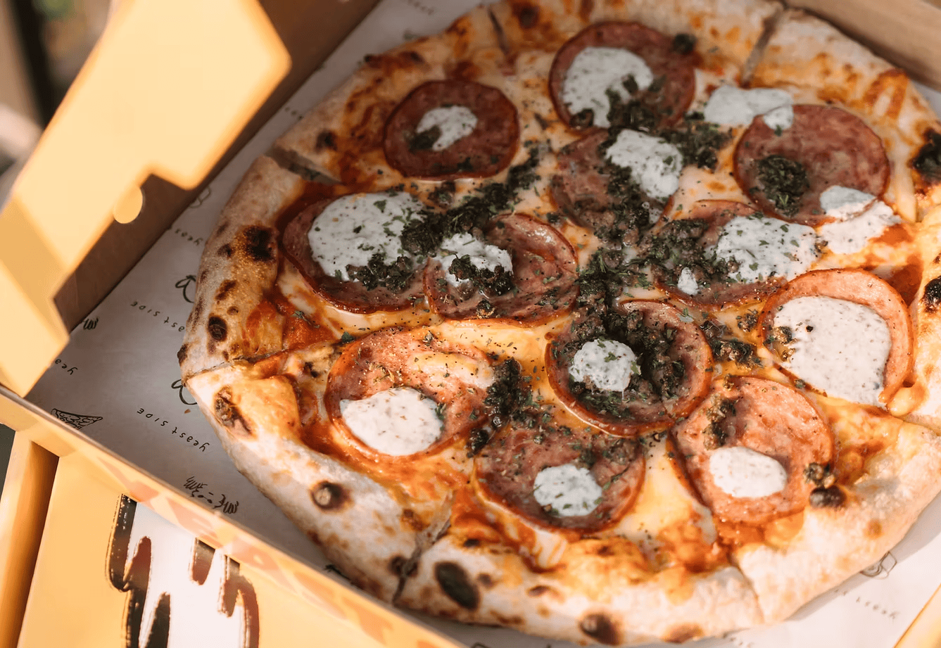 TRIFECTA Riders’ Lounge